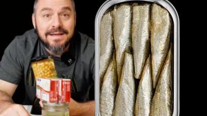 El truco del chef Carlos Gómez que transforma sardinas en lata en un plato gourmet irresistible