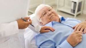 65-Year-Old’s False Heart Attack Alarm Led to Life-Changing 45-Minute Revelation in Hospital