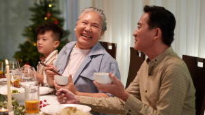 Most families miss these subtle signs that relatives are faking closeness at gatherings