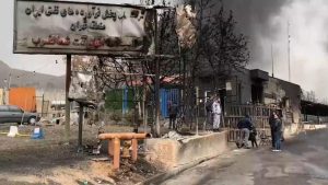 El hijo de Jamenei toma el poder en Irán mientras Trump amenaza con nuevas sanciones