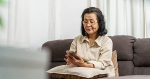 I stopped calling three longtime friends at 73—the silence revealed who really cared about our friendship