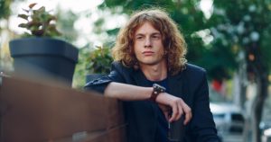 If You Still Cringe at Old Embarrassing Moments, Psychology Says Your Brain Works Differently Than 80% of People