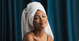 Psychology Reveals Night Shower People Are Secretly Exhausted By Something Most Don’t Realize