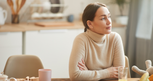 Psychology reveals the loneliest people can talk to anyone but still feel completely invisible