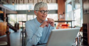 Psychology reveals what makes 70-year-olds mentally sharp—and you can spot it in 3 minutes of talking