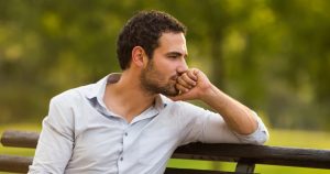 Psychology Reveals Why Attractive, Kind People Often Feel Deeply Lonely Despite Being Constantly Chosen