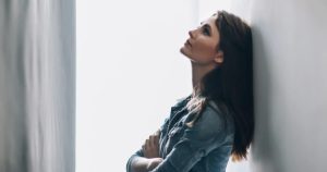 Psychology reveals why the most intelligent people become loneliest after years of deep conversations