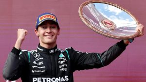 Russell destroza las expectativas: Mercedes domina Australia mientras Alonso y Sainz sufren