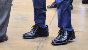 Trump gasta miles en zapatos de 145 dólares que ni siquiera les quedan a sus colaboradores