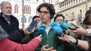 Vox exige a Ortega Smith devolver su acta tras expulsión por actuar sin autorización del partido